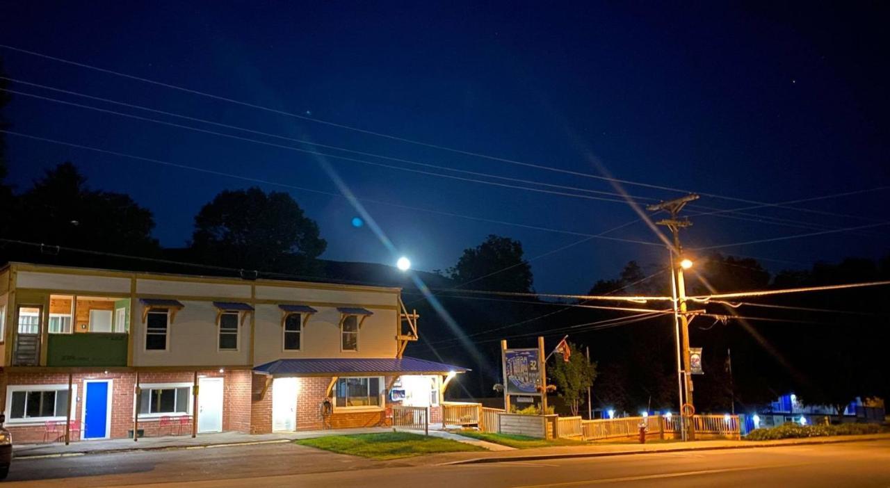 Inn 32 North Woodstock Bagian luar foto